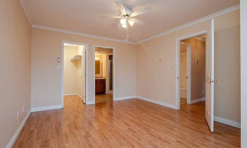 241-2451 Gladwin Rd,...