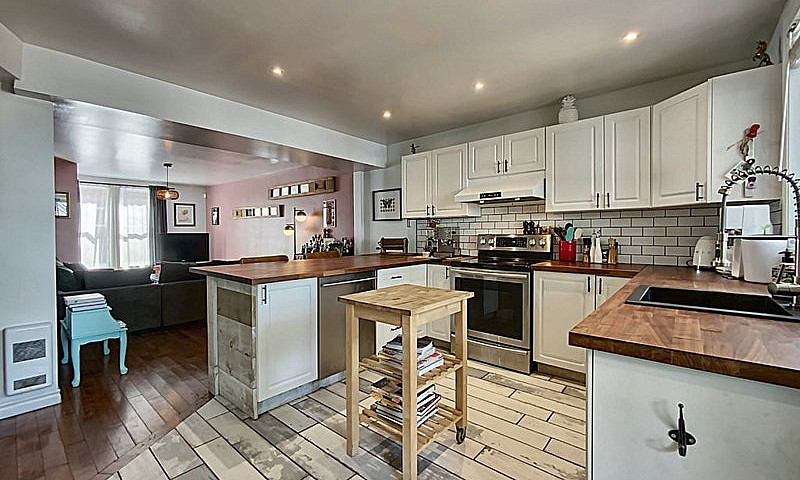 556 000$ - Condo À V...