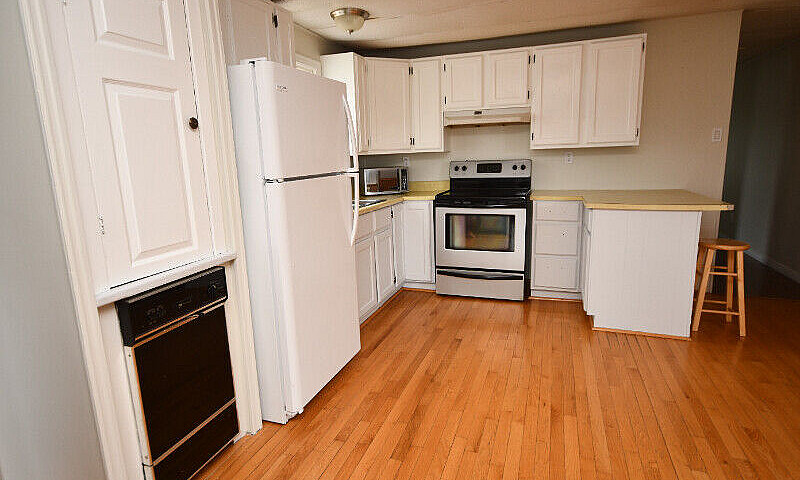 New Listing!! 4039 A...