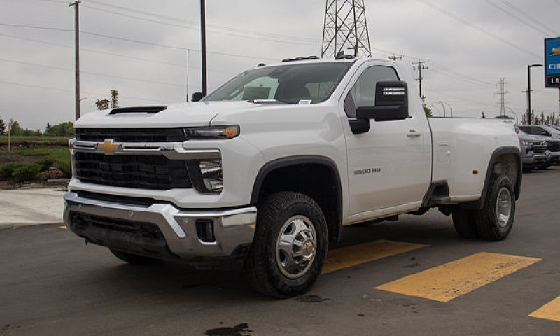 2025 Chevrolet Silve...