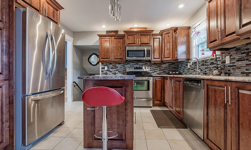 New Listing!! 37 Kaw...