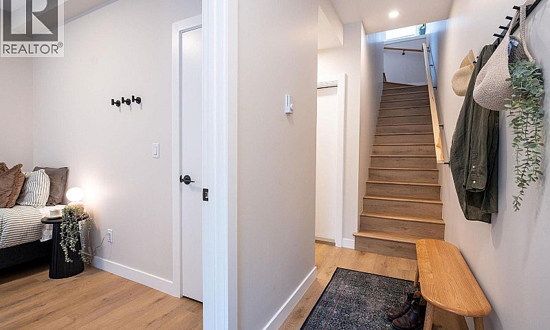 404 King Street Reve...