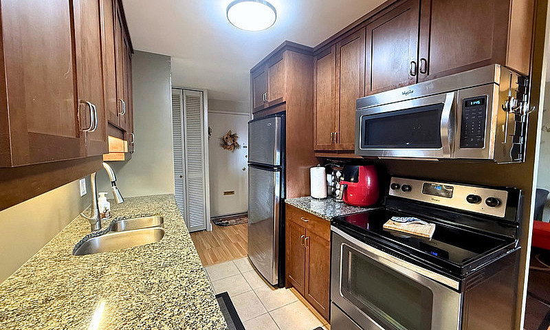 Charming 1Bdrm Condo...