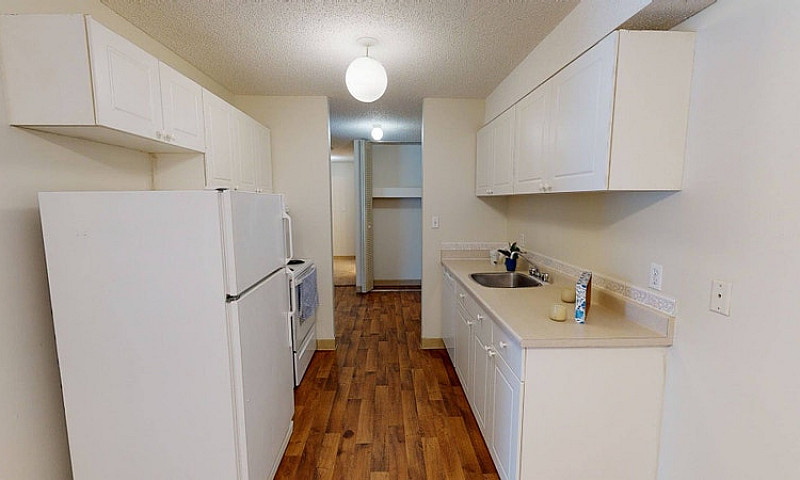 3 Bed X 1 Bath Apart...