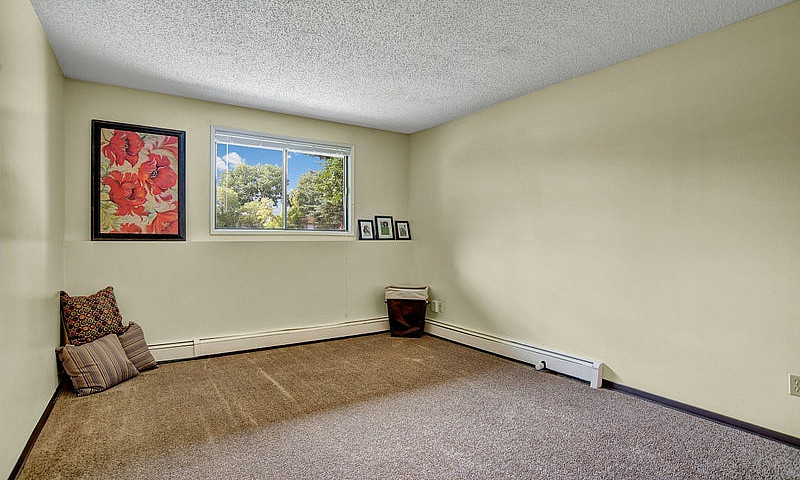 2 Bed X 1 Bath Apart...