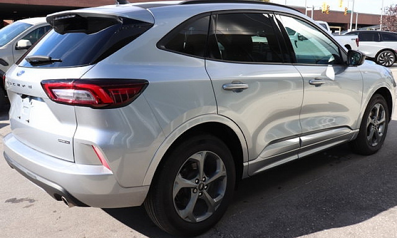 2023 Ford Escape St-...