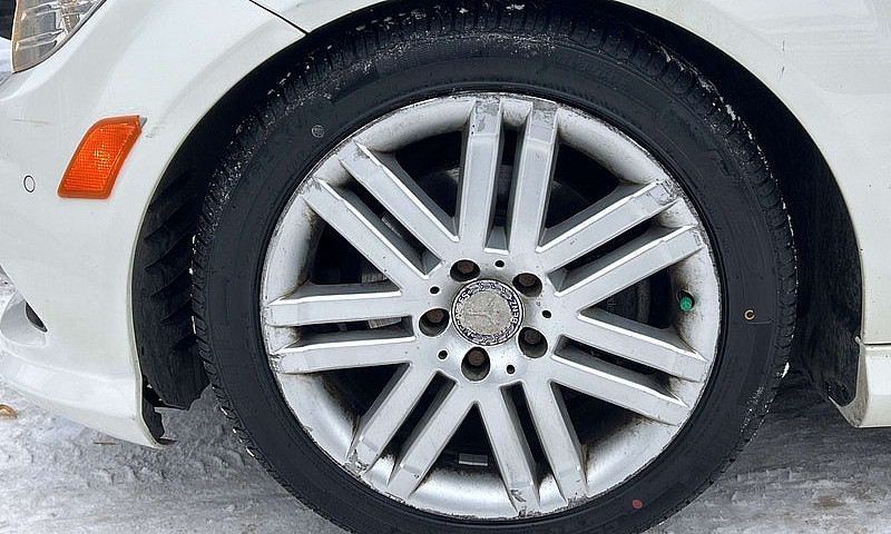 2011 Mercedes-Benz C...