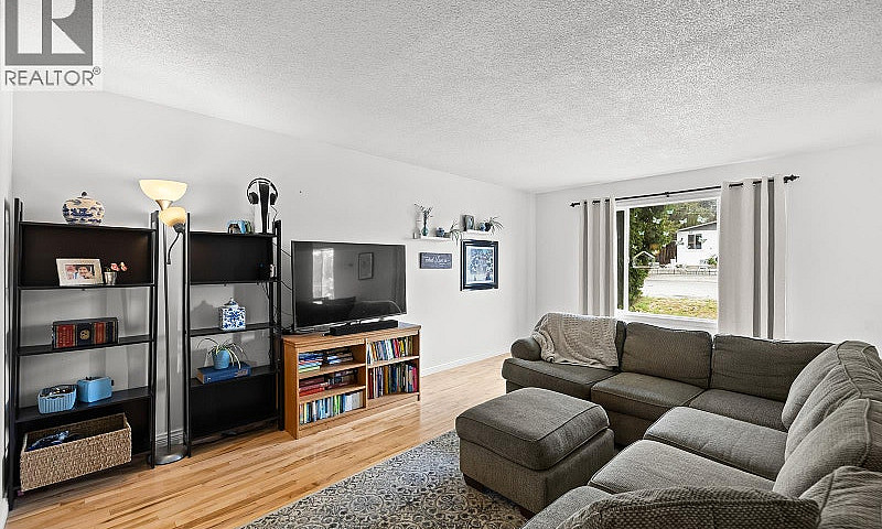 2447 Margaret Road W...