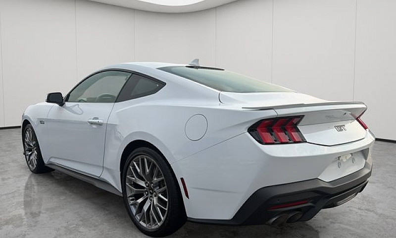 2024 Ford Mustang Gt...