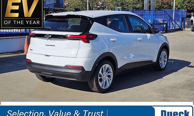 2027 Chevrolet Bolt ...