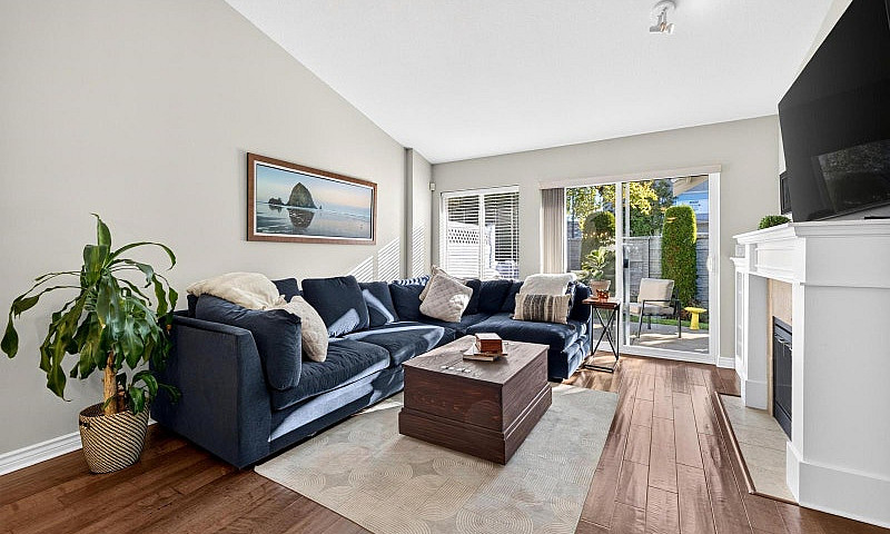 23 17516 4 Avenue Su...