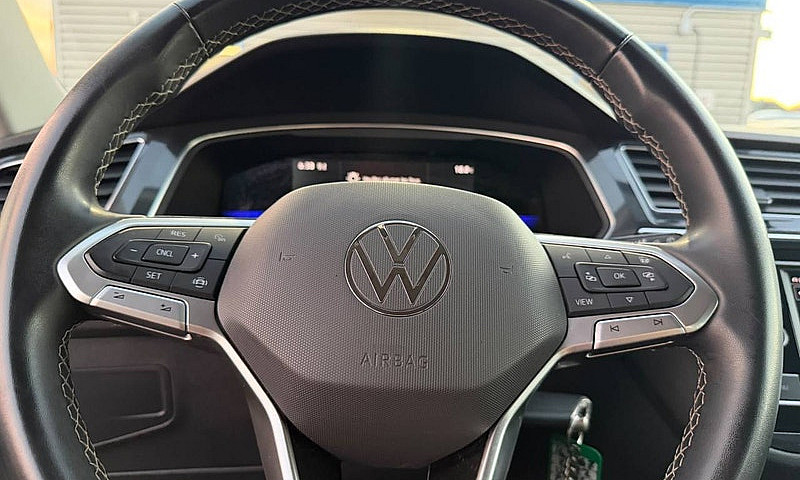 2022 Volkswagen Tigu...