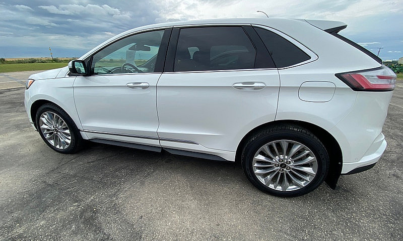 Ford Edge Titanium 2...