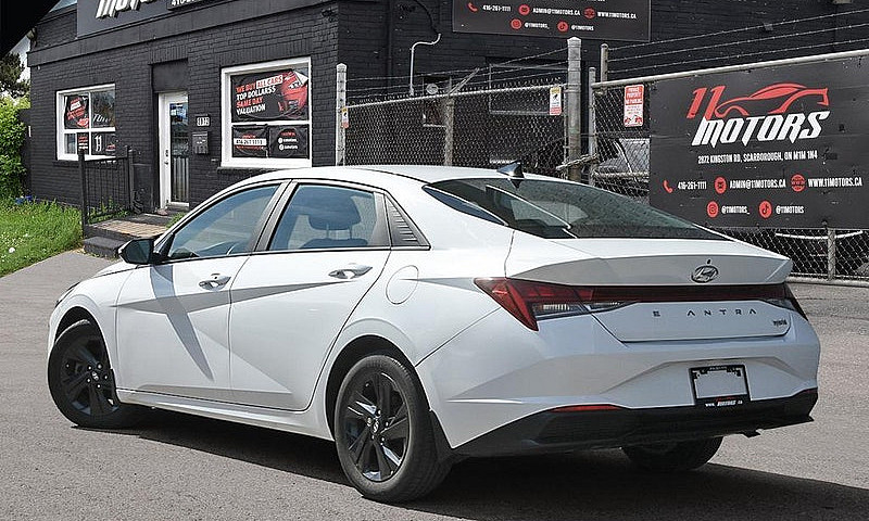 2022 Hyundai Elantra...