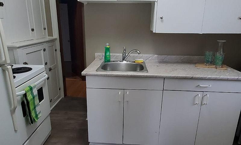 54 Young - 1 Br - Av...