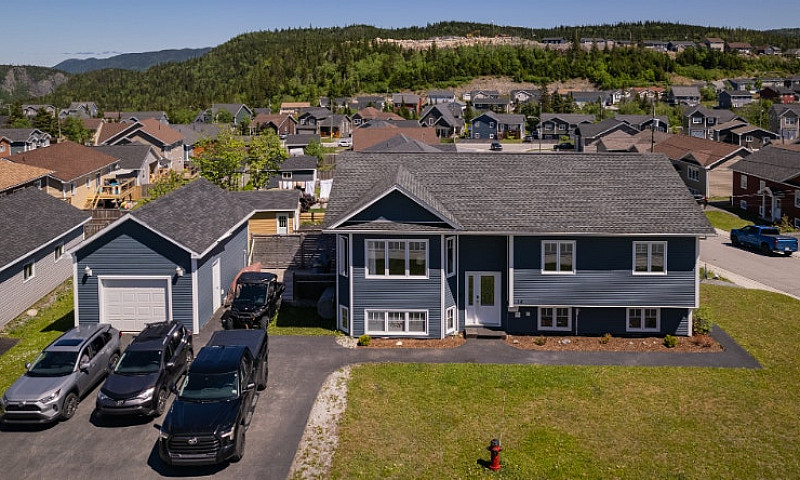 Just Listed With Apa...
