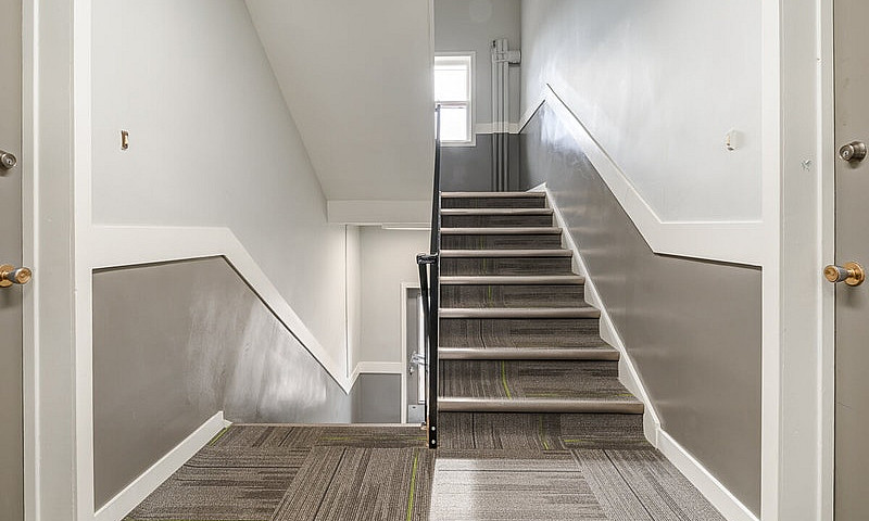 1 Bedroom For Rent I...