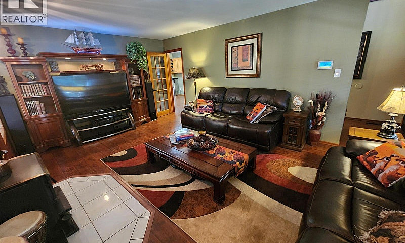 11590 Woodland Road ...