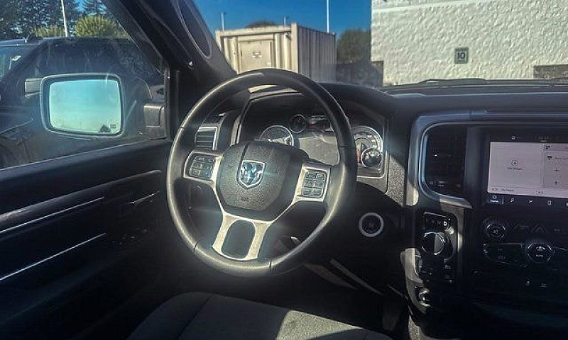 2023 Ram 1500 Classi...