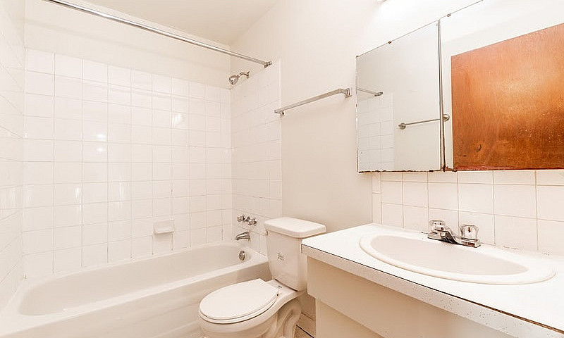 330 Mckenzie St- 2 B...