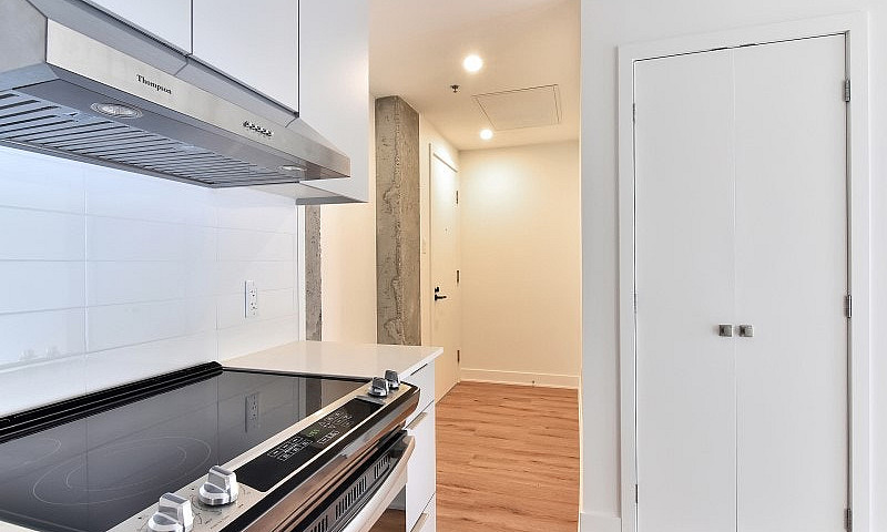 3.5 Condo Appartemen...