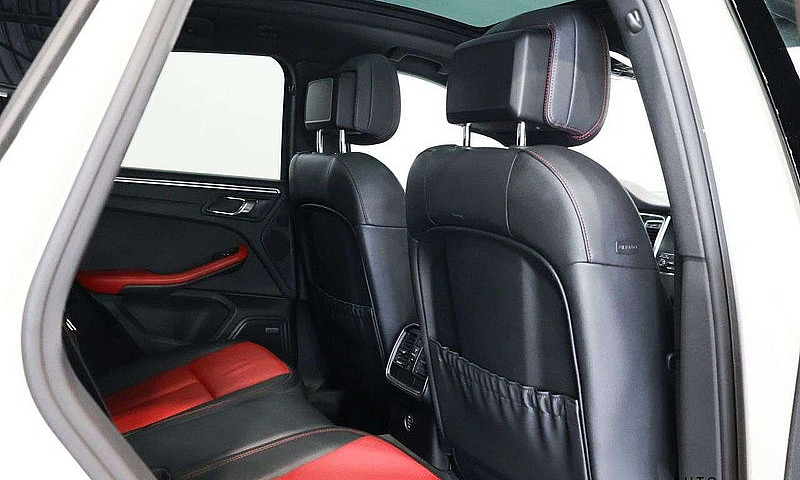 2017 Porsche Macan S...