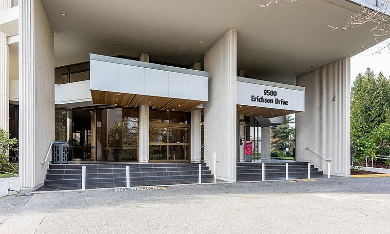 2 Bedroom Apartment ...