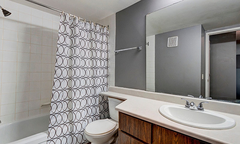 Affordable Move In R...