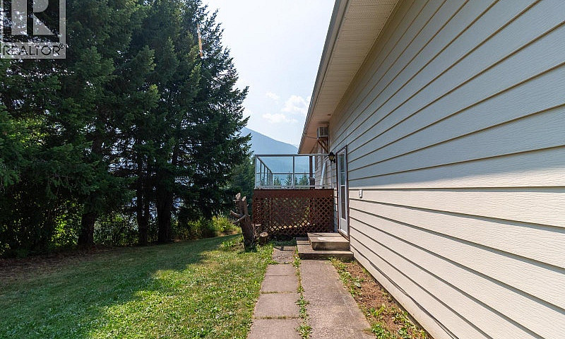 7546 Upper Balfour R...