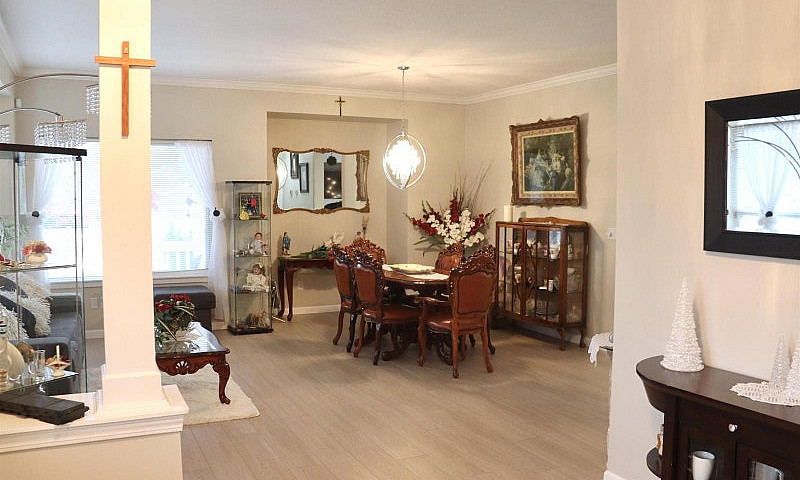 46442 Chester Drive,...