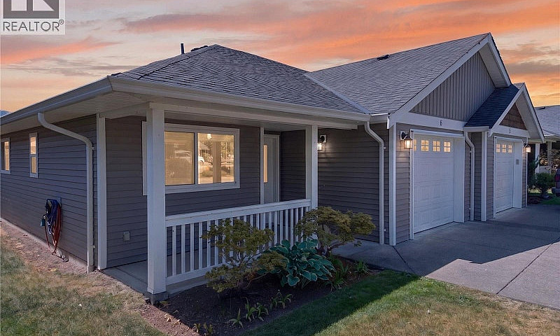 6 3400 Coniston Cres...