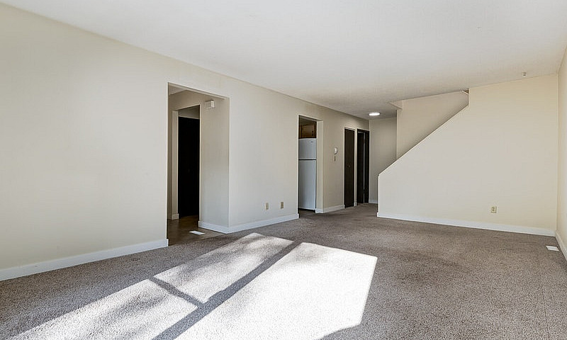 Townhomes For Rent I...