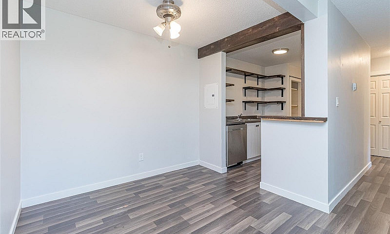 3 3271 Cowichan Lake...