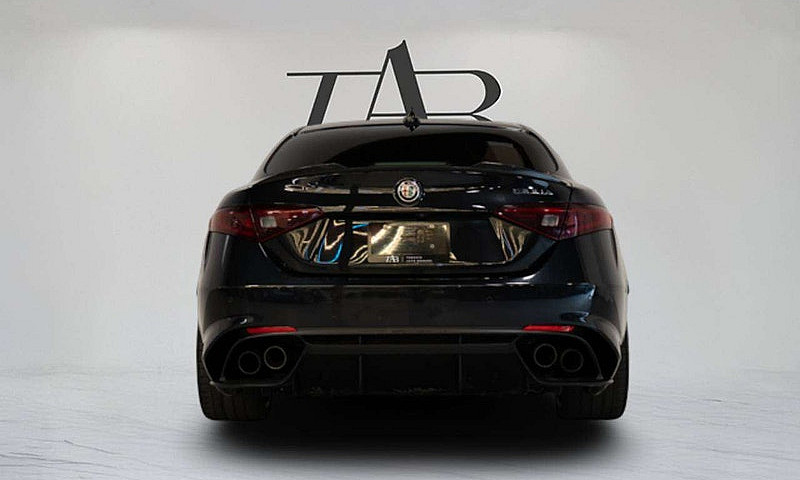 2018 Alfa Romeo Giul...