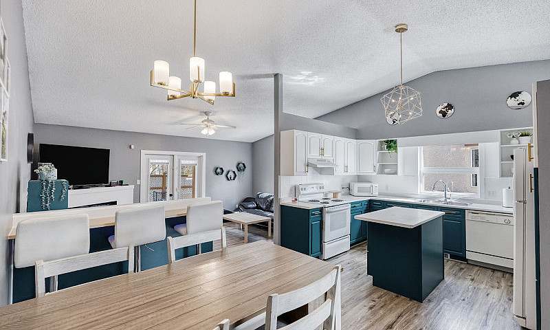 Custom-Built 1542 Sq...
