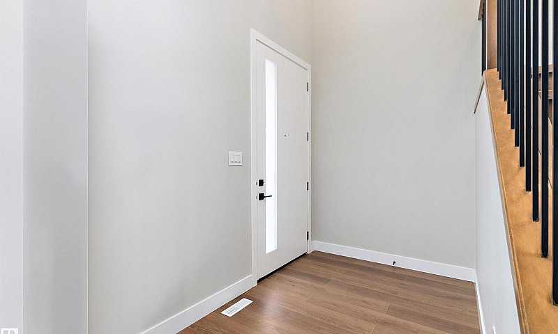 5020 50 St Calmar, A...