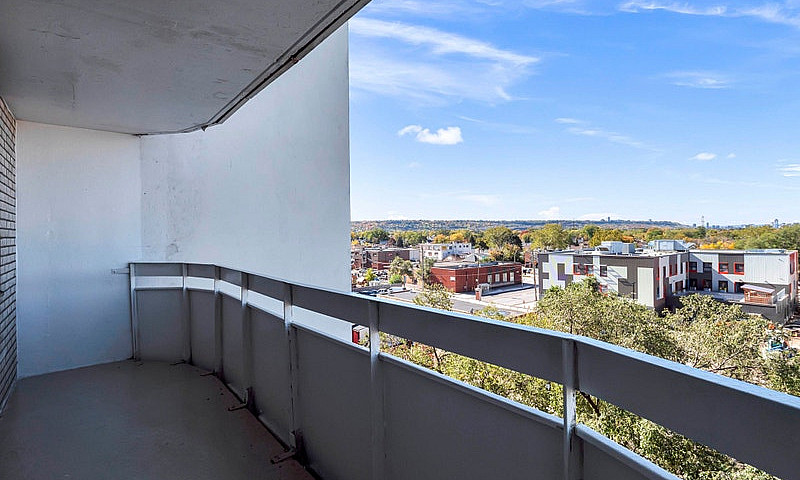 Melvin Apartments - ...