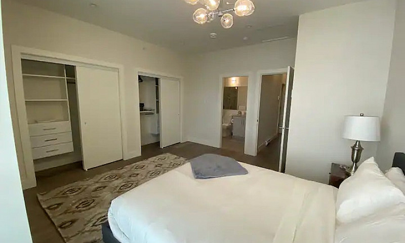 4-Bedroom, 3-Bathroo...
