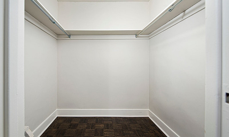 1365Ou Apartment For...