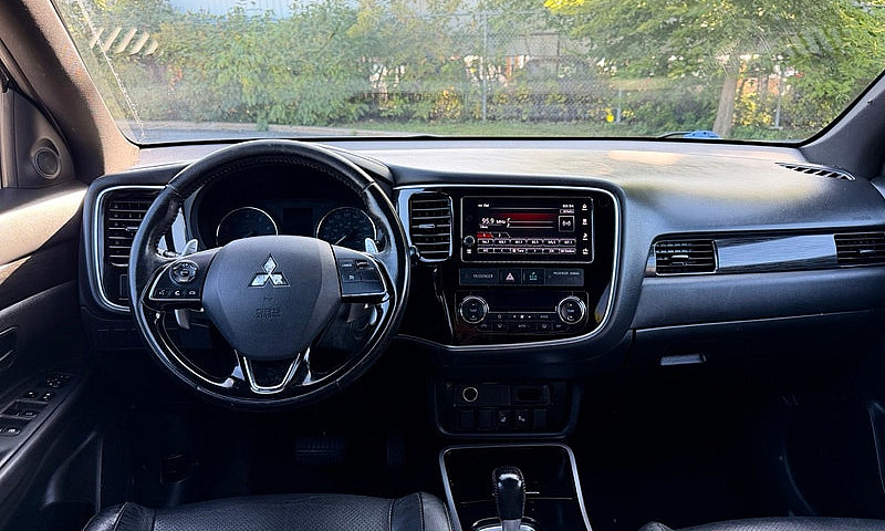 2018 Mitsubishi Outl...