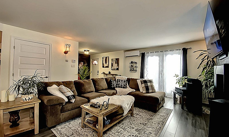 330 900$ - Condo À V...