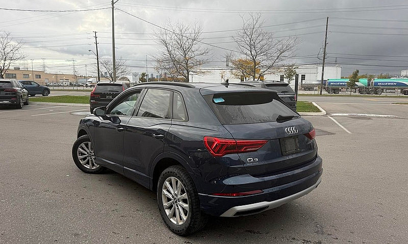 2020 Audi Q3 Komfort...