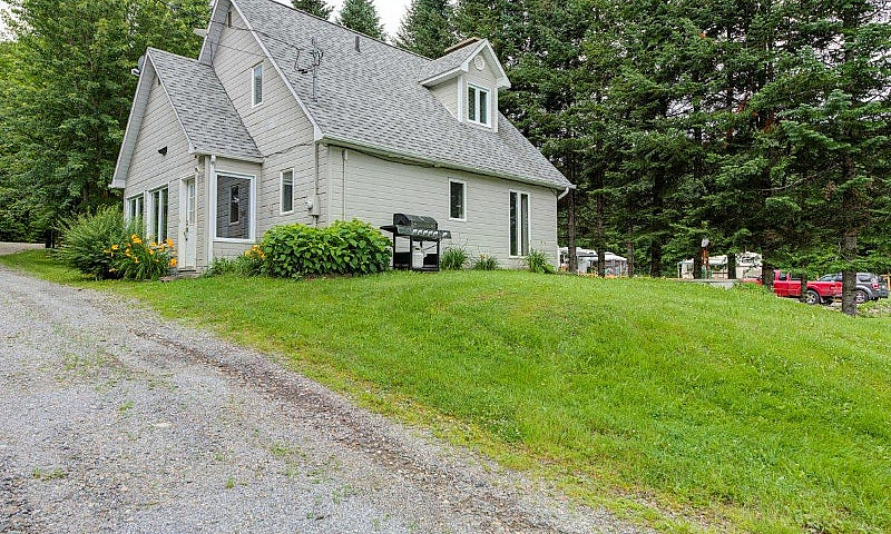 Lingwick(Estrie): Fe...