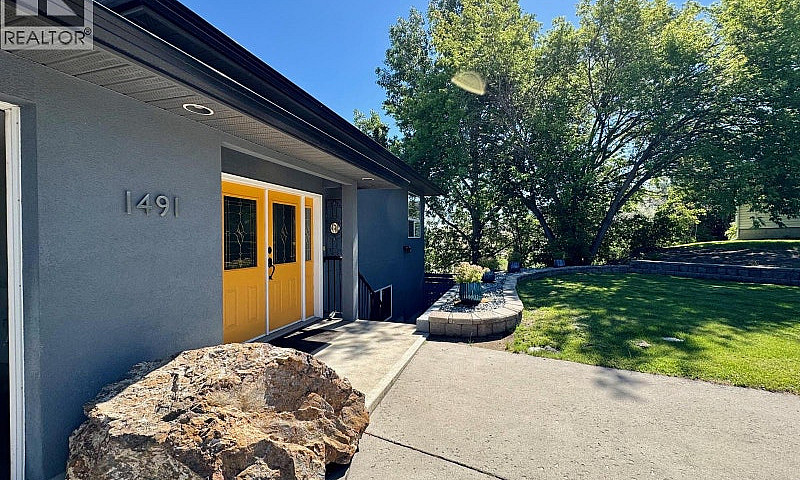 1491 Pine Crescent K...