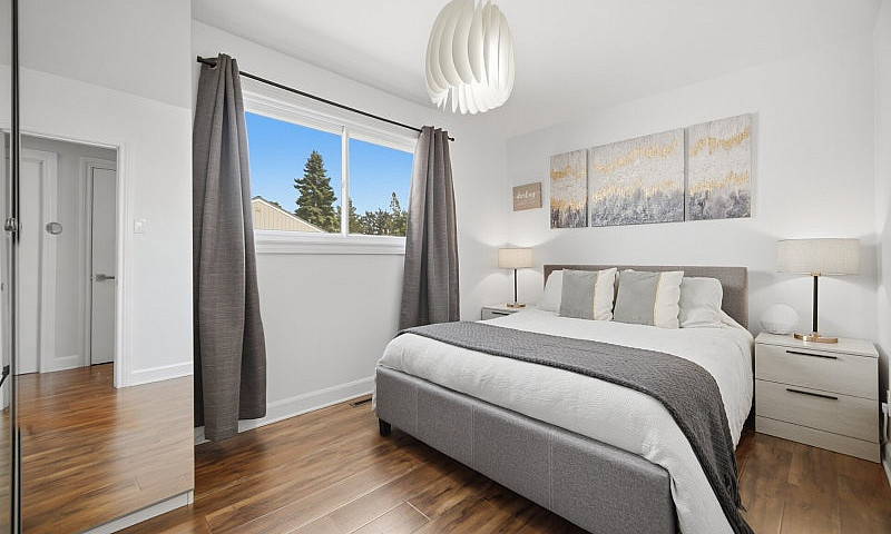 Detached Renovated H...