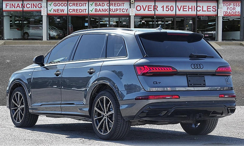 2022 Audi Q7 Komfort...