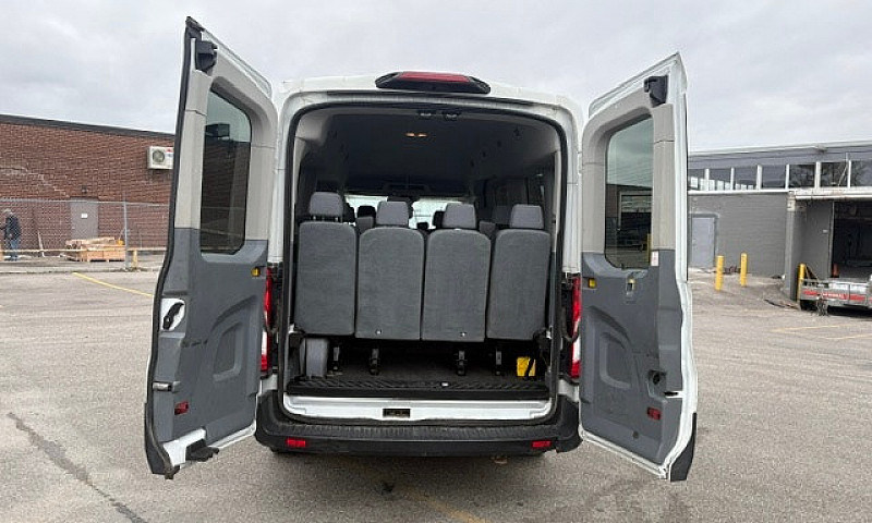 2019 Ford Transit T-...