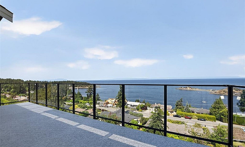 Luxurious 8 Bed Home...