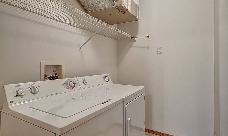 2 Bed X 1 Bath Apart...
