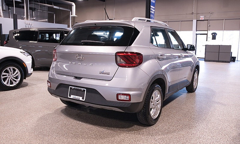 2024 Hyundai Venue P...